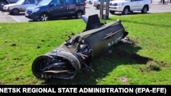 Орусиялык ракетанын калдыктары. 8-апрель, 2022-жыл.