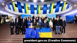 Oficialii Uniunii Europene reuniți la Kiev au cerut mai multe măsuri anticorupţie din partea Ucrainei. 