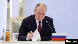 У 2025 році військові витрати становитимуть 13,5 трильйона рублів – приблизно 41% усіх витрат країни