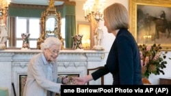 Британ ханышасы Елизавета II жана Лиз Трасс. 6-сентябрь, 2022-жыл.