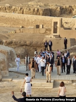 Klaus Iohannis a făcut o vizită de stat de o zi în Egipt, iar după întâlnirile oficiale a mers în excursie la Piramide.
