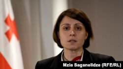 ელენე ხოშტარია, "დროას" ლიდერი