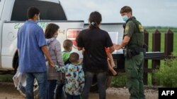 Мигранты на границе Мексики и США. 2021 год. 