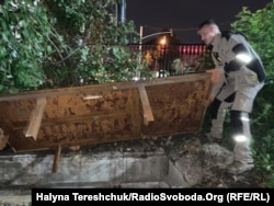 Вхід до підземної річки