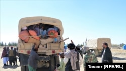 مهاجرین برگشت داده شده افغان از پاکستان