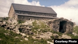 ლომისას წმინდა გიორგის ტაძარი მლეთაში