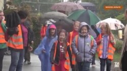 Як проводять літо українські дітлахи з таборів для біженців за кордоном