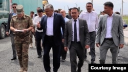 ЕЭКтин жумушчу тобу жана Кыргызстандын мамлекеттик мекемелеринин мүчөлөрү. 24-август. "Ак-Тилек" өткөрмө бекети.