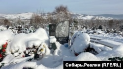 Могила Дмитрия Шаталова, погибшего в Украине