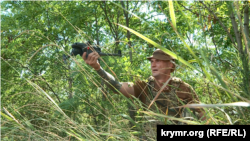 Військовослужбовець аеророзвідки Дніпропетровського обр ТРо ЗСУ «Юрист» запускає безпілотник Mavic