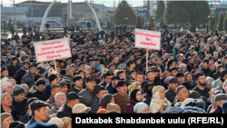 Osh - Kara-Suu - Kara suu bazar - kara suu market - protest action against cash register machine -  tax policy - 29 11 23