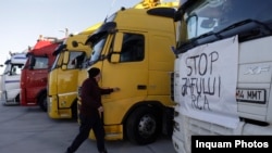 Transportatorii participă pe centura Capitalei la a treia zi de proteste, nemulțumiți de scumpirea RCA, taxe de drum și lipsa de susținere din partea Guvernului.