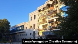 پر خارکیف د روسیې د توغندیو په برید کې زیانمنه شوې وداني - د جولای ۲۴مې انځور. 