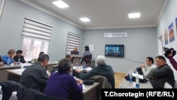 Кыргыз тарыхчыларынын КУУдагы кереге кеңеши маалында. 29.1.2024.