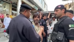 مردان کې پوليسو د پي ټي ای يوشمېر احتجاج کوونکي نيولي