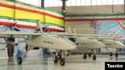 نمایش پهپادهای مهاجر در ایران؛ به گفته مقامات آمریکایی، مهاجر-۶ قادر به انجام حملات هوا به سطح، جنگ الکترونیک و هدف‌گیری در میدان نبرد است