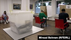 Glasačako mjesto u Mostaru na Općim izborima u BiH oktobru 2022.