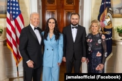 ABD prezidenti Joseph Biden ve yırcı Jamala