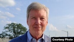 William Courtney, studiues i lartë në Rand Corporation - institut me bazë në SHBA.