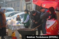 Сүмөлөк кайнаткандар.