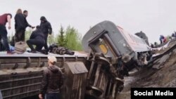 Коми авария поезда