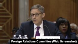 Tekst Njujork tajmsa je pouzdan i američka strana otvorenih očiju prati situaciju koja se odnosi na korupciju i organizovani kriminal u Srbiji: Derek Šole tokom razgovora u Senatu SAD, 18. maj 2023. 