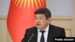 Акылбек Жапаров.