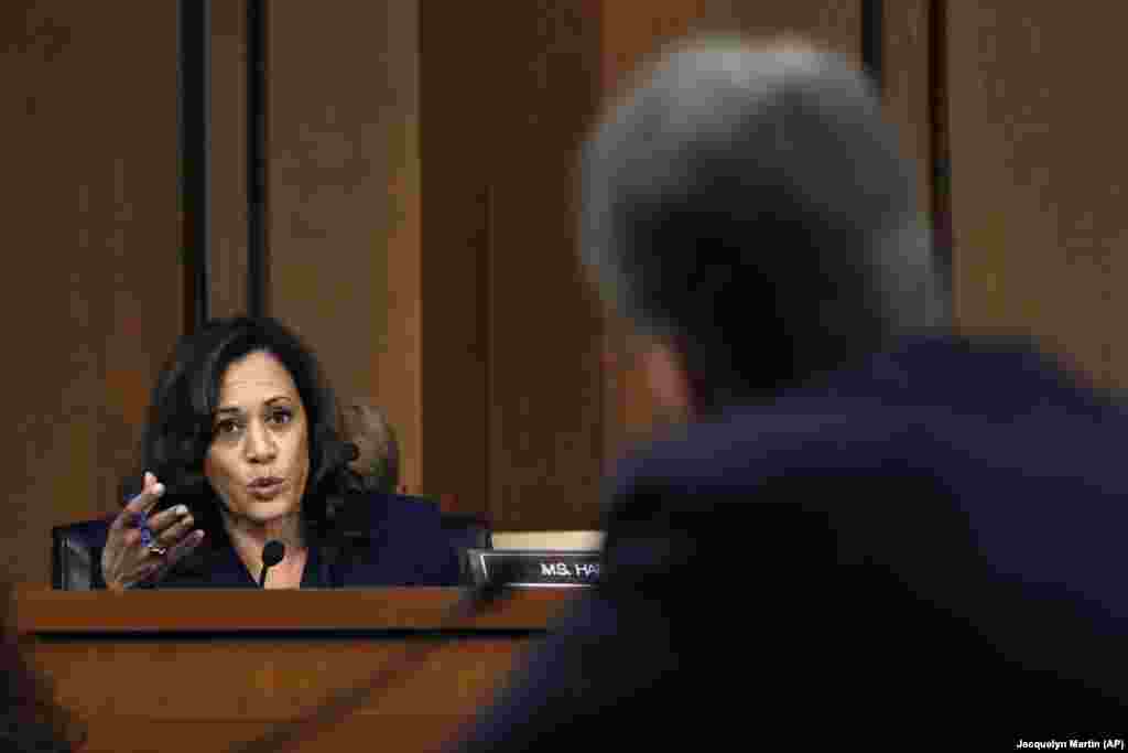 Известная своими резкими допросами во время слушаний в сенате, Харрис, в ту пору сенатор от Калифорнии (2017&ndash;2021 гг.), допрашивала Бретта Кавано, кандидата в Верховный суд, выдвинутого президентом Дональдом Трампом. Кавано был утвержден помощником судьи Верховного суда 6 октября 50 голосами против 48.