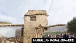 په میدان وردګو کې د وروستیو سېلابونو له کبله د اوښتو زیانونو یو انځور