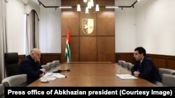 მარცხნიდან: ასლან ბჟანია და ინალ არძინბა