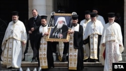 ბულგარეთის მართლმადიდებელი ეკლესიის პატრიარქი ნეოფიტე, მისი ანდერძის თანახმად, წმინდა აღდგომის სახელობის ტაძარში დაკრძალეს 