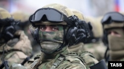 Спецназ "Ахмат" на построении в Чечне