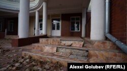 Blocul nr.2 al spitalului din Vorniceni pentru care statul a cheltuit 100 de milioane de lei nu a fost dat în exploatare nici la 10 ani de la finisarea reparației. 