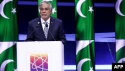 د پاکستان د بهرنیو چارو وزیر په بېلجییم کې د اټومي چارو غونډې ته وینا کوي - انځور له ارشیفه.