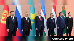 Орус президенти Владимир Путиндин Борбор Азия лидерлери менен жолугушуусу, 2022-жылдын октябрь айы.