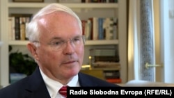 Ambasadori amerikan në Beograd, Christopher Hill. Fotografi nga arkivi. 