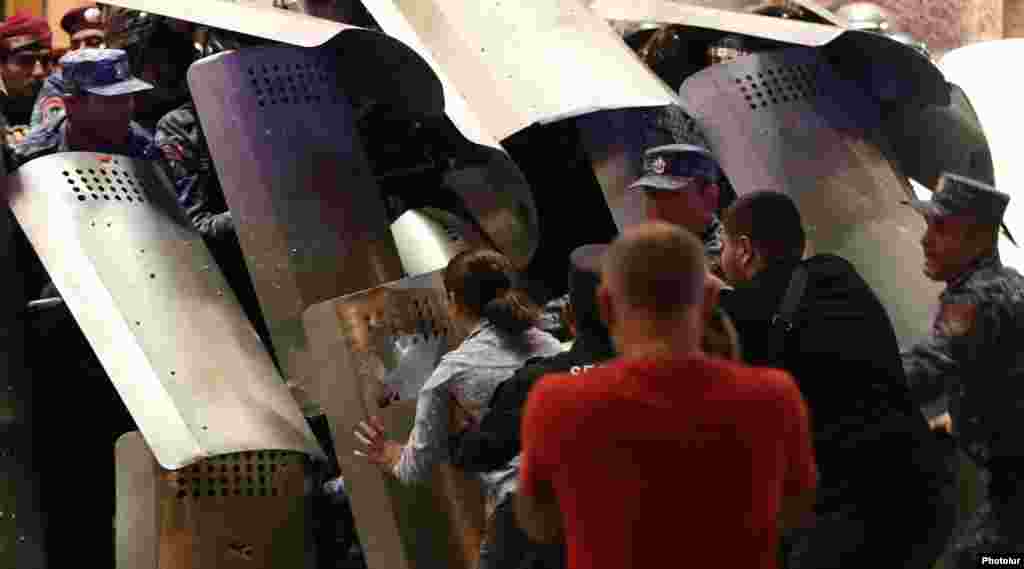 Police and protesters clashed on Yerevan's Republic Square on September 20.