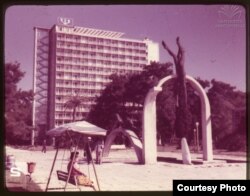 სკულპტურა „ზღვა“