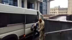 "Ба писарам насиҳат мекардам, ба роҳи рост рав"