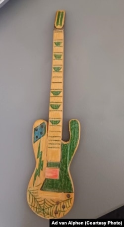 Lodra që Samiri ia dha Adit në Srebrenicë mb 1995.