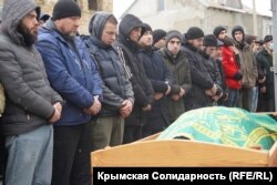 Qırımtatar siyasiy mabüsi Cemil Gafarovnıñ cenazesi