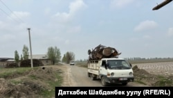 Barak eksklavidan ko‘chib ketayotganlar. Aprel, 2024-yil.