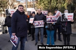 აქცია პარტია "ქართული ოცნების" ოფისთან