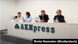 Владельцы домов и земельных участков в парке Ататюрка на пресс-конференции. 25 апреля 2024 года.