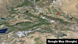 КЭРдеги Манас дарыясы (кызыл белги менен көрсөтүлгөн) жана Теңир-Тоо системасынын чордондук жана чыгыш өңүрлөрү. 