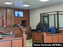 ბადრი ესებუას საქმეზე დაზარალებულის სტატუსის მქონე დავით ხვიბლიანი დისტანციურად დაკითხეს