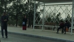 Diňle: Täze awtobuslar awtoparklarda könelýärkä, lebaplylaryň transport kynçylyklary ýitileşýär