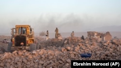 ادامه عملیات نجات در مناطق زلزله ولایت هرات