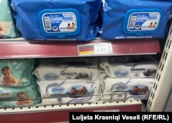 4. Dy produkte, njëri produkt vendor e tjetri gjerman. Produkti vendor më i shtrenjtë sesa ai gjerman.