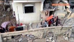 Жителите на Газа по израелските напади: Не можеме да живееме вака!